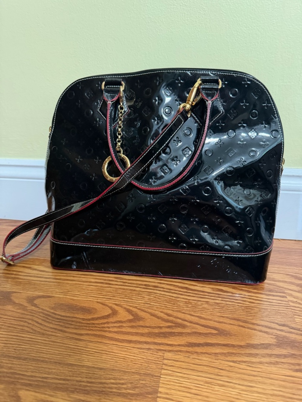 Invece by Arcadia Black Patent Leather Dome Satchel Made in Italy *NOTE: scuffs*